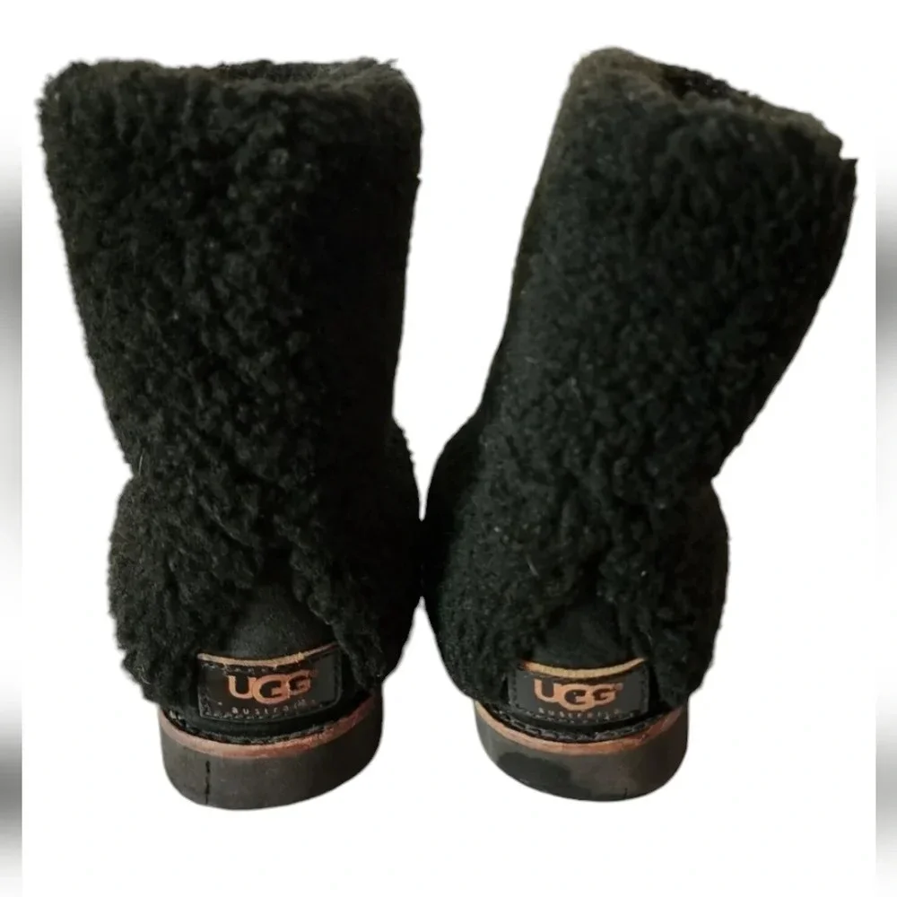 Ugg Australia 3220 Maylin Suede Boot with black shearling cuff Size 5 GUC RARE